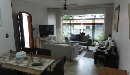 Sobrado à venda com 3 quartos, sendo 1 suíte,  em Tremembé, São Paulo, SP