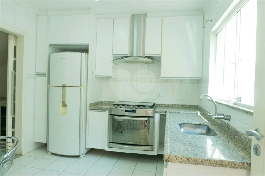Sobrado à venda com 3 quartos, sendo 2 suítes, em Butantã, São Paulo, SP