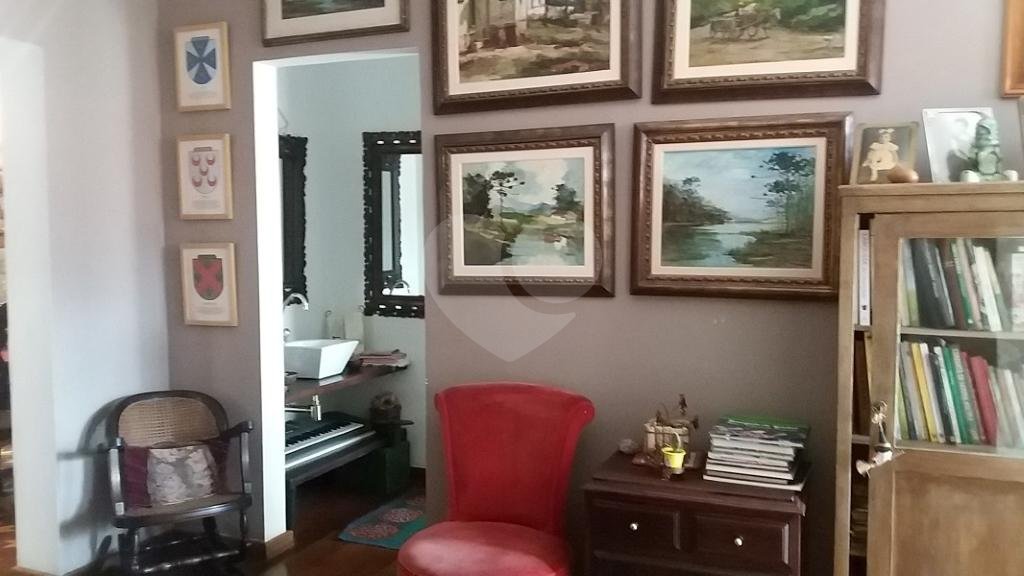 Casa à venda com 6 quartos, sendo 3 suítes,  em Jardim São Bento, São Paulo, SP