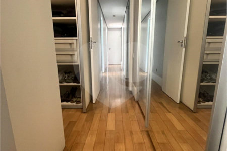 Apartamento à venda com 3 suítes em Vila Mariana, São Paulo, SP