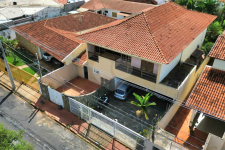 Sobrado à venda com 4 quartos, sendo 2 suítes, em Jardim Primavera, Araraquara, SP