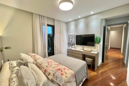 Apartamento à venda com 3 quartos, sendo 1 suíte, em Parque São Domingos, São Paulo, SP