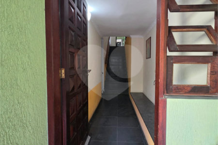 Casa à venda com 4 quartos, sendo 1 suíte, em Vila Paulo Silas, São Paulo, SP