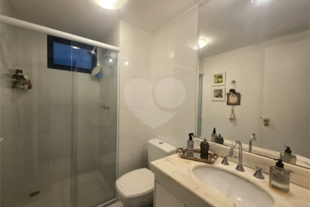 Apartamento à venda com 3 quartos, sendo 1 suíte, em Alto da Boa Vista, São Paulo, SP