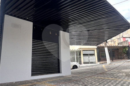 Sobrado à venda ou para alugar com 3 suítes em Jardim Patente, São Paulo, SP