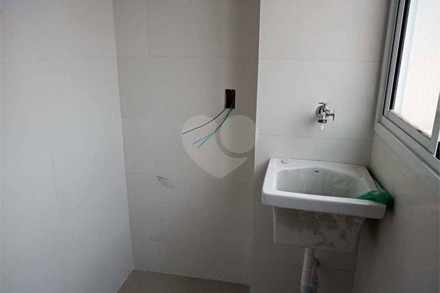 Casa à venda com 2 suítes no condomínio Residencial Napoles, São Paulo - SP