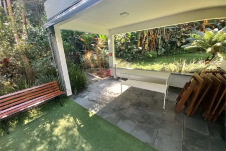 Apartamento à venda com 3 quartos, sendo 1 suíte,  em Vila Andrade, São Paulo, SP