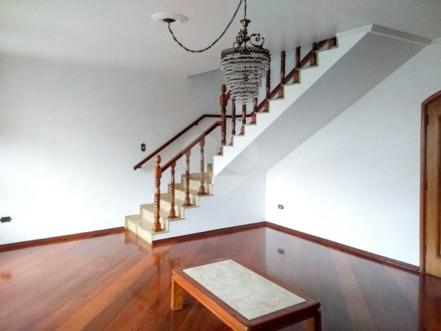 Sobrado à venda com 3 quartos, sendo 1 suíte,  em Mooca, São Paulo, SP