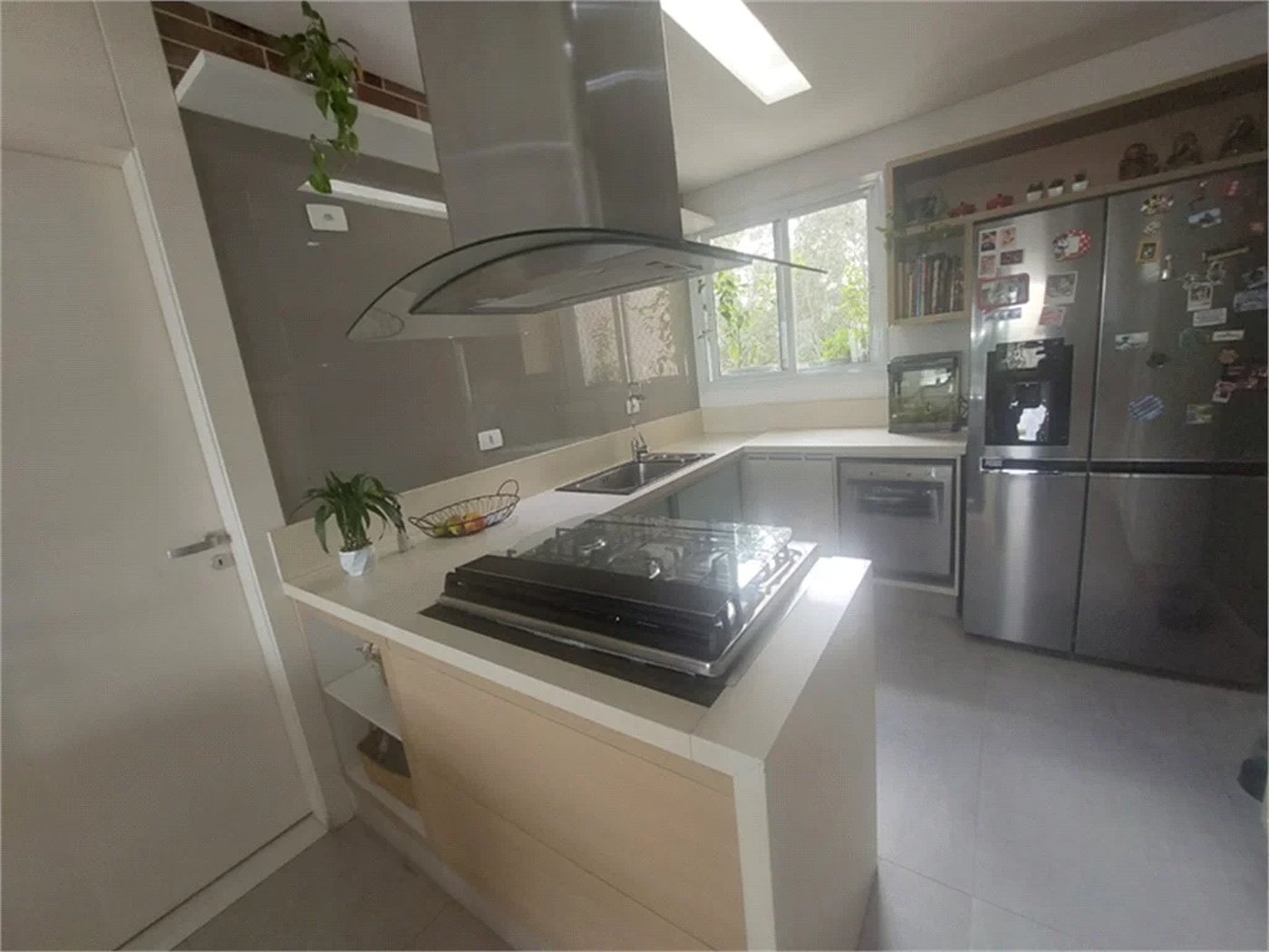 Apartamento à venda com 4 quartos, sendo 2 suítes,  em Vila Suzana, São Paulo, SP