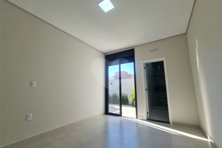 Casa à venda com 3 quartos, sendo 1 suíte, no condomínio Vilagio Wanel, Sorocaba - SP