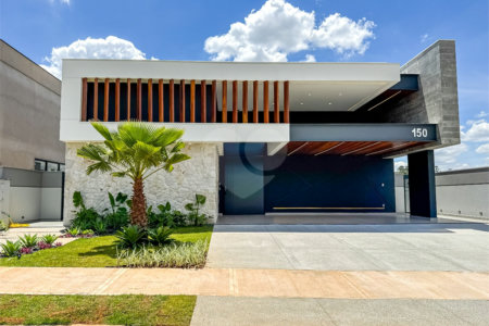 Casa à venda com 3 suítes no condomínio Villa dos Pinheiros, Indaiatuba - SP