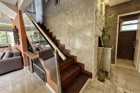 Casa à venda com 4 quartos, sendo 3 suítes,  no condomínio Le Lis Vert Village, São Paulo - SP