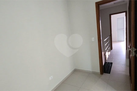 Sobrado à venda com 3 quartos, sendo 1 suíte, em Vila Vitório Mazzei, São Paulo, SP