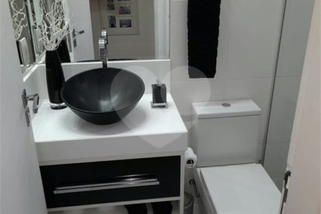 Apartamento à venda com 3 quartos, sendo 1 suíte,  no Centro, Mogi das Cruzes, SP