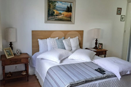 Casa Térrea à venda com 3 quartos, sendo 2 suítes,  em Vila Oliveira, Mogi das Cruzes, SP