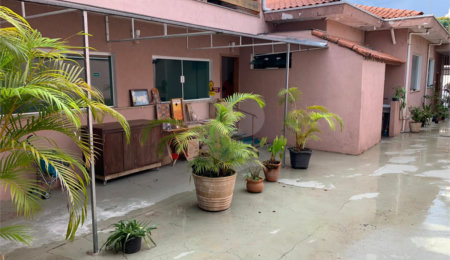 Prédio à venda em Tremembé, São Paulo, SP