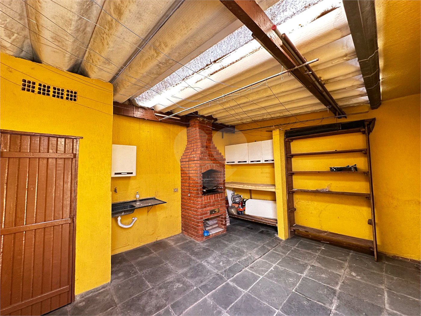 Sobrado à venda com 4 quartos, sendo 1 suíte, em Vila Amorim, Suzano, SP