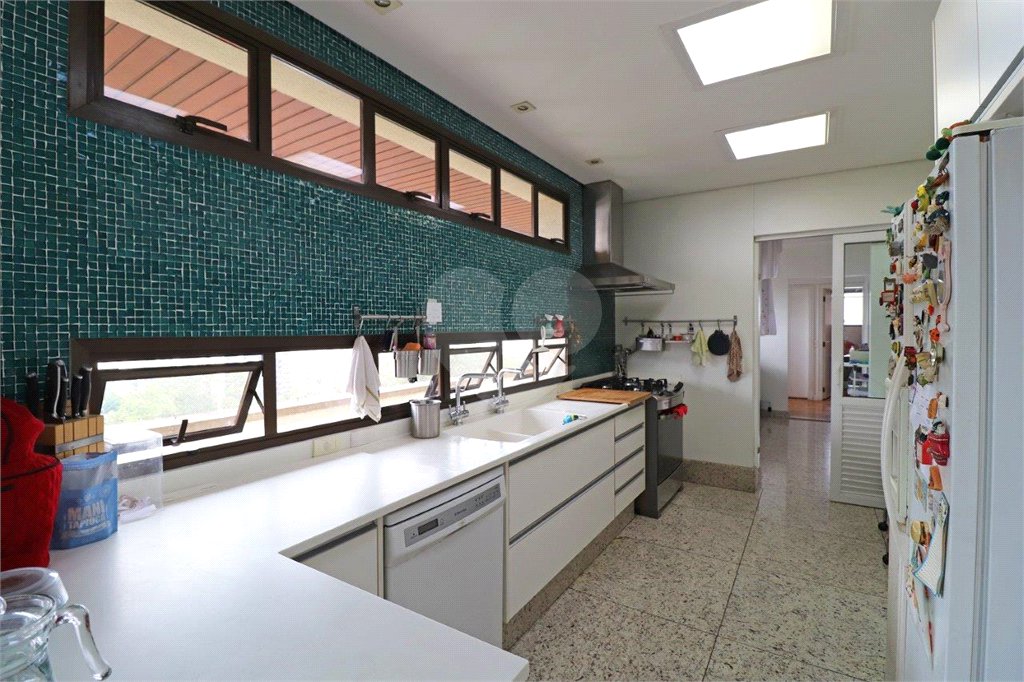 Apartamento à venda com 3 suítes em Vila Suzana, São Paulo, SP