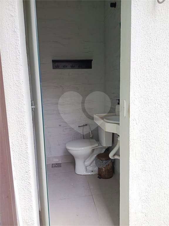 Casa à venda com 3 quartos, sendo 1 suíte, no condomínio Paraíso Classe A, Rio de Janeiro - RJ