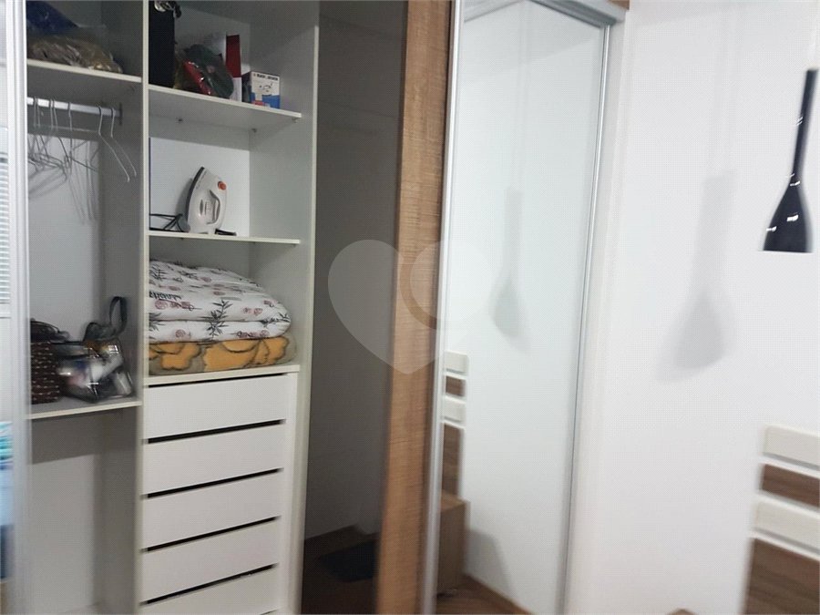 Casa à venda com 3 quartos, sendo 1 suíte, no condomínio Villa das Flores, Mogi das Cruzes - SP