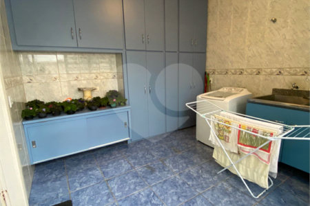 Casa à venda com 4 quartos, sendo 1 suíte,  em Vila Oliveira, Mogi das Cruzes, SP