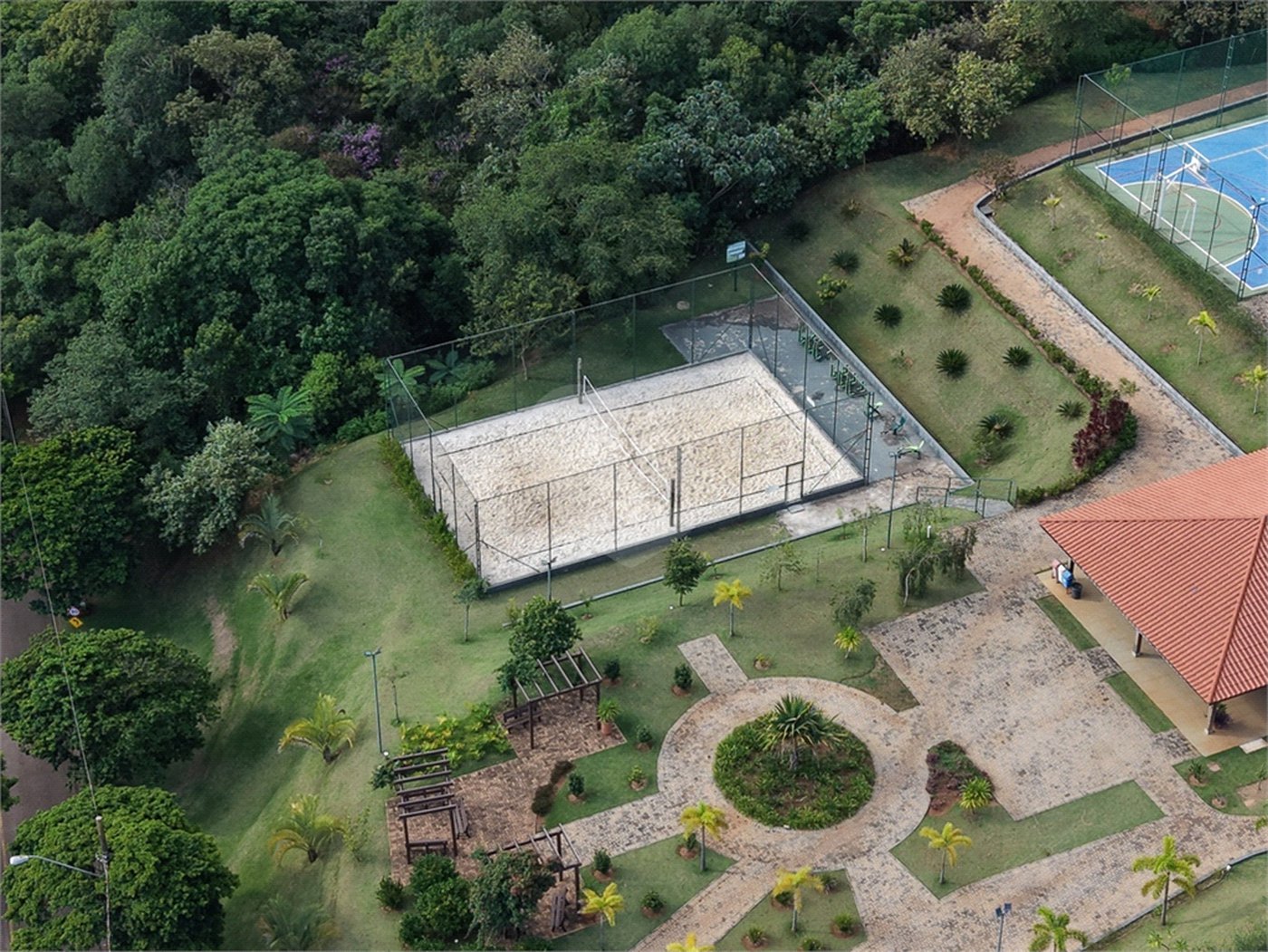 Terreno à venda no condomínio Jardim Primavera, Louveira - SP