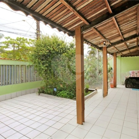 Casa à venda com 3 quartos, sendo 1 suíte,  em Estância Balneária Belmira Novaes, Peruíbe, SP