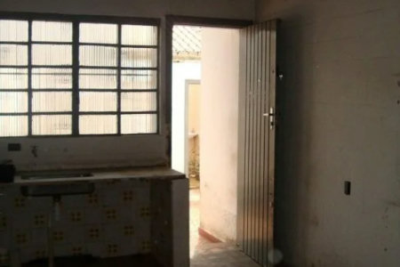 Casa Térrea à venda com 3 quartos em Vila Cordeiro, São Paulo, SP