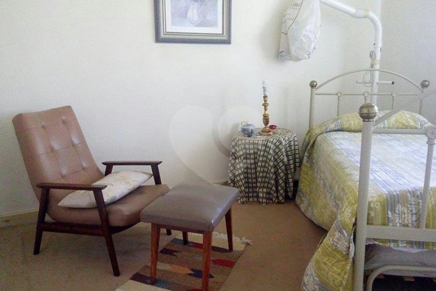 Casa à venda com 5 quartos, sendo 2 suítes, em Santana, São Paulo, SP