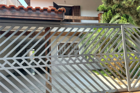 Casa à venda com 3 suítes em Parque Monte Alegre, Taboão da Serra, SP