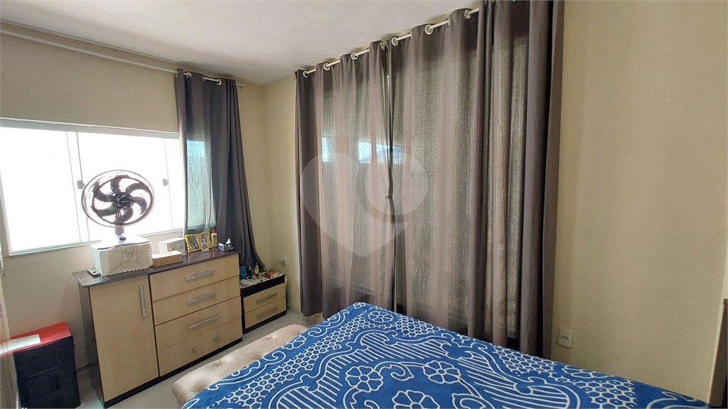 Casa à venda com 4 quartos, sendo 2 suítes, no condomínio Vivendas do Mendanha, Rio de Janeiro - RJ