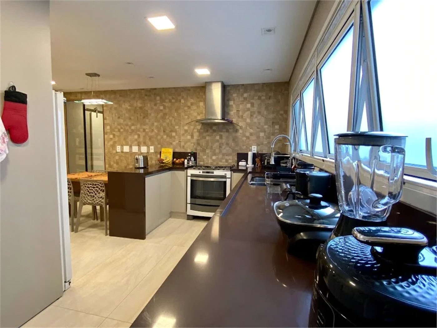 Apartamento à venda com 3 suítes em Vila Suzana, São Paulo, SP