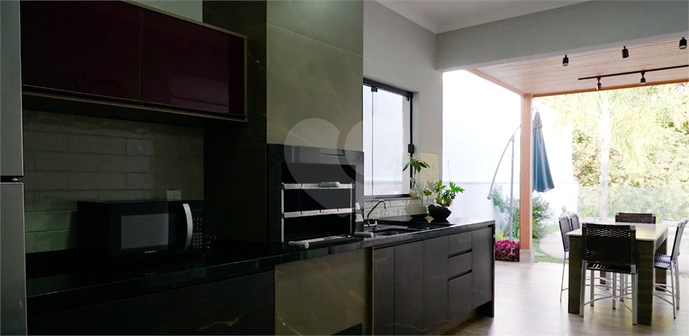 Casa à venda com 3 suítes no condomínio Residencial Terras de Vinhedo, Vinhedo - SP