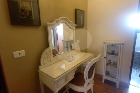 Casa à venda com 5 quartos, sendo 2 suítes, no condomínio Vinhas da Vista Alegre - Lado Sede, Vinhedo - SP