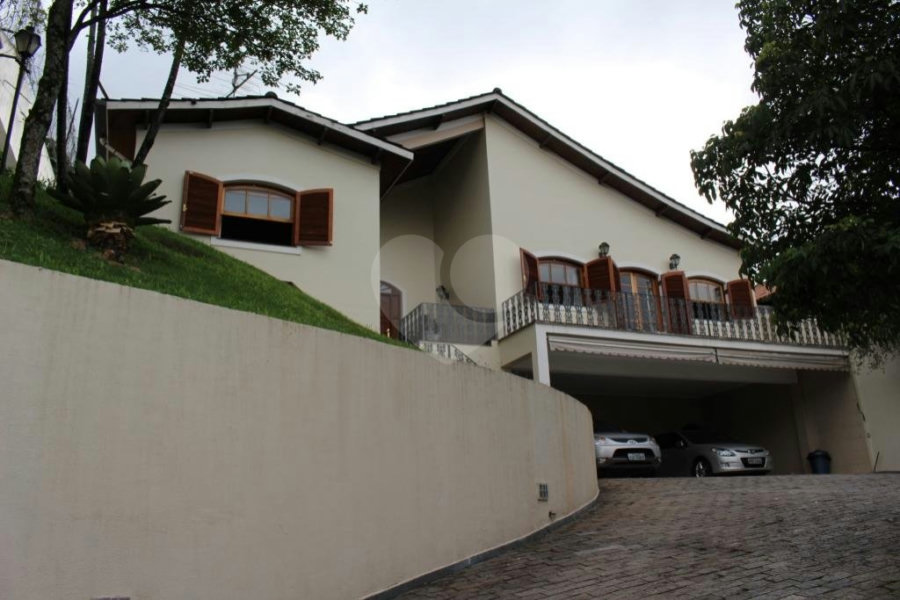 Sobrado à venda com 3 suítes em Tremembé, São Paulo, SP