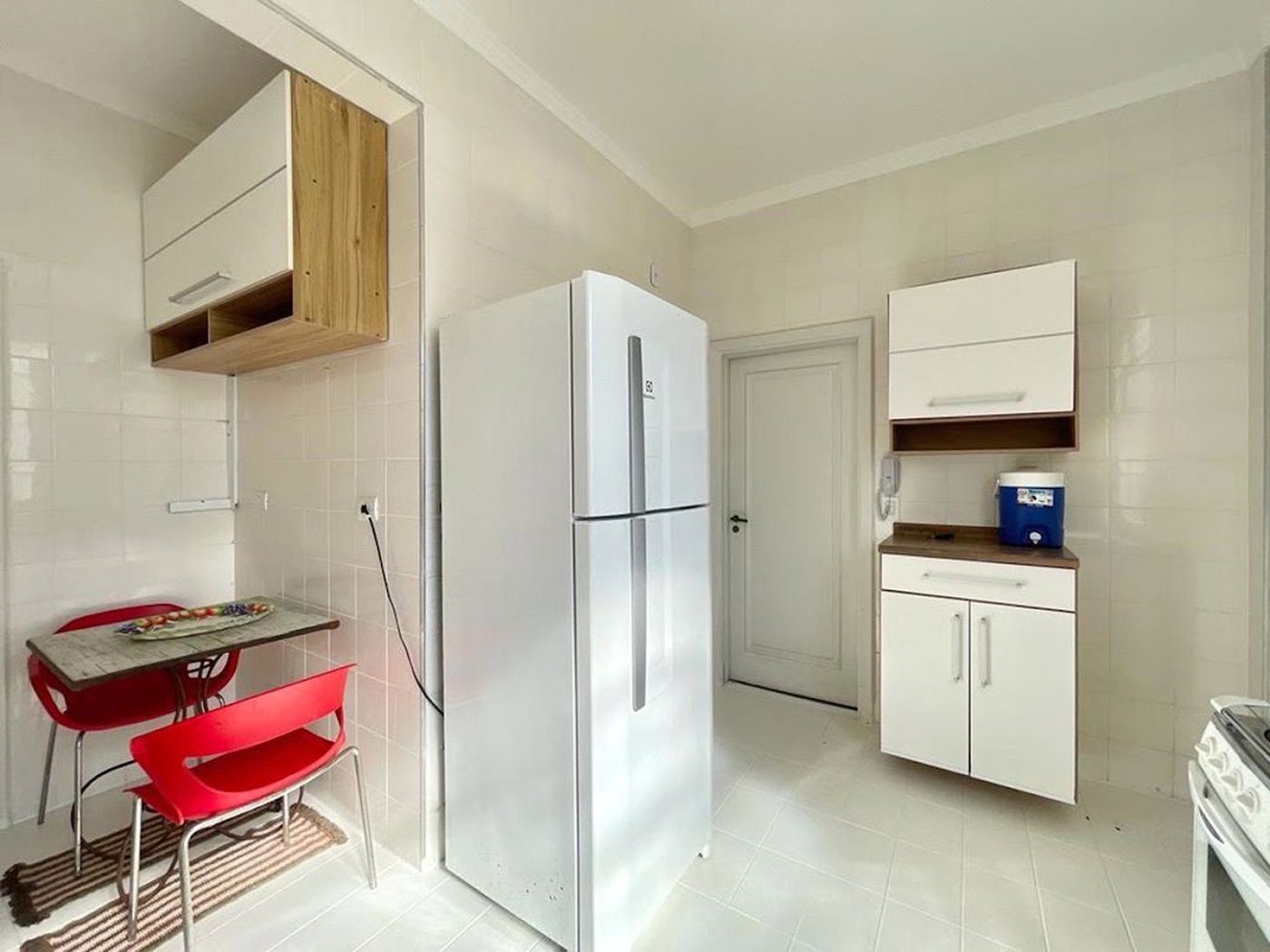Apartamento Frente Mar com 4 Quartos para Venda ou Locação em Pitangueiras – Guarujá/SP