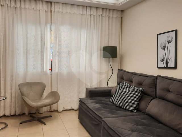 Sobrado à venda com 3 quartos, sendo 1 suíte,  em Jardim Marajoara, São Paulo, SP