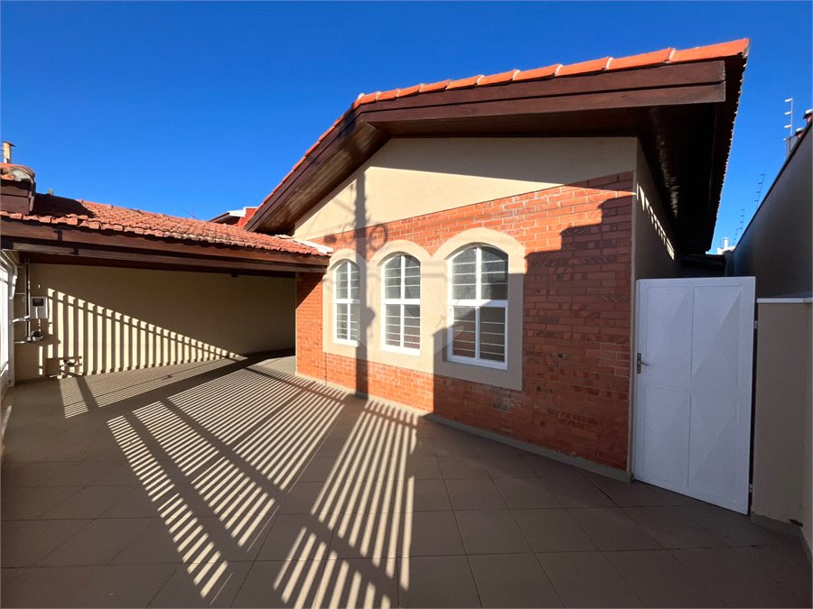 Casa à venda com 3 quartos, sendo 1 suíte, em Jardim Itália, Itapetininga, SP