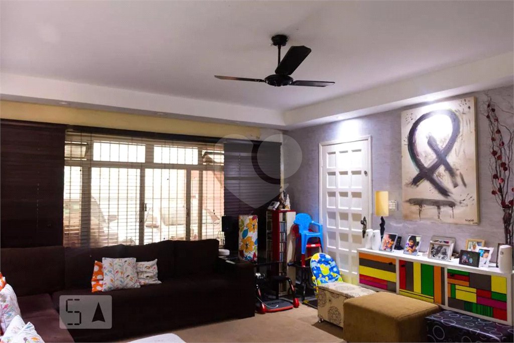 Casa à venda com 3 quartos, sendo 1 suíte, em Vila Universitária, São Paulo, SP