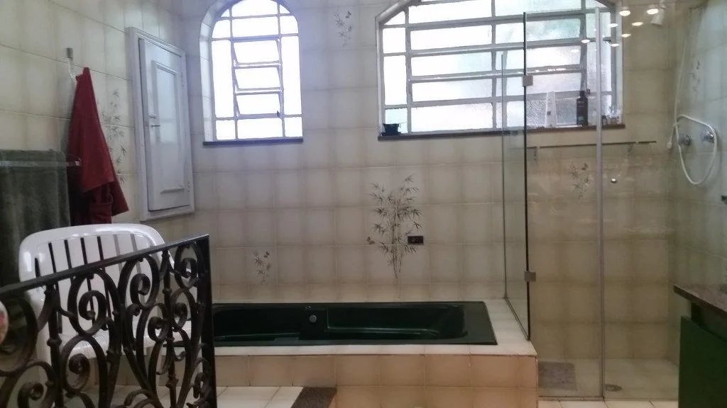 Casa à venda com 3 quartos, sendo 1 suíte, em Butantã, São Paulo, SP