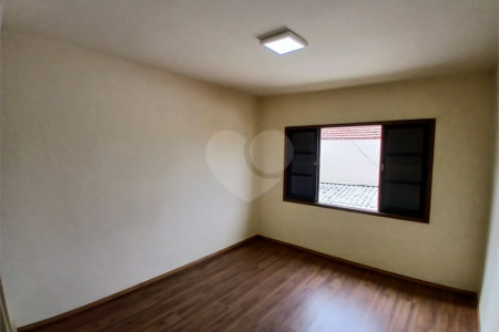 Sobrado à venda com 3 quartos em Vila Mazzei, São Paulo, SP
