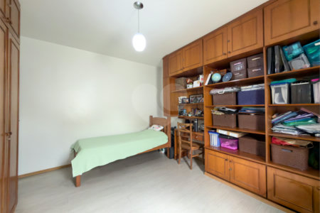 Casa de Vila à venda com 3 quartos, sendo 1 suíte, em Indianópolis, São Paulo, SP