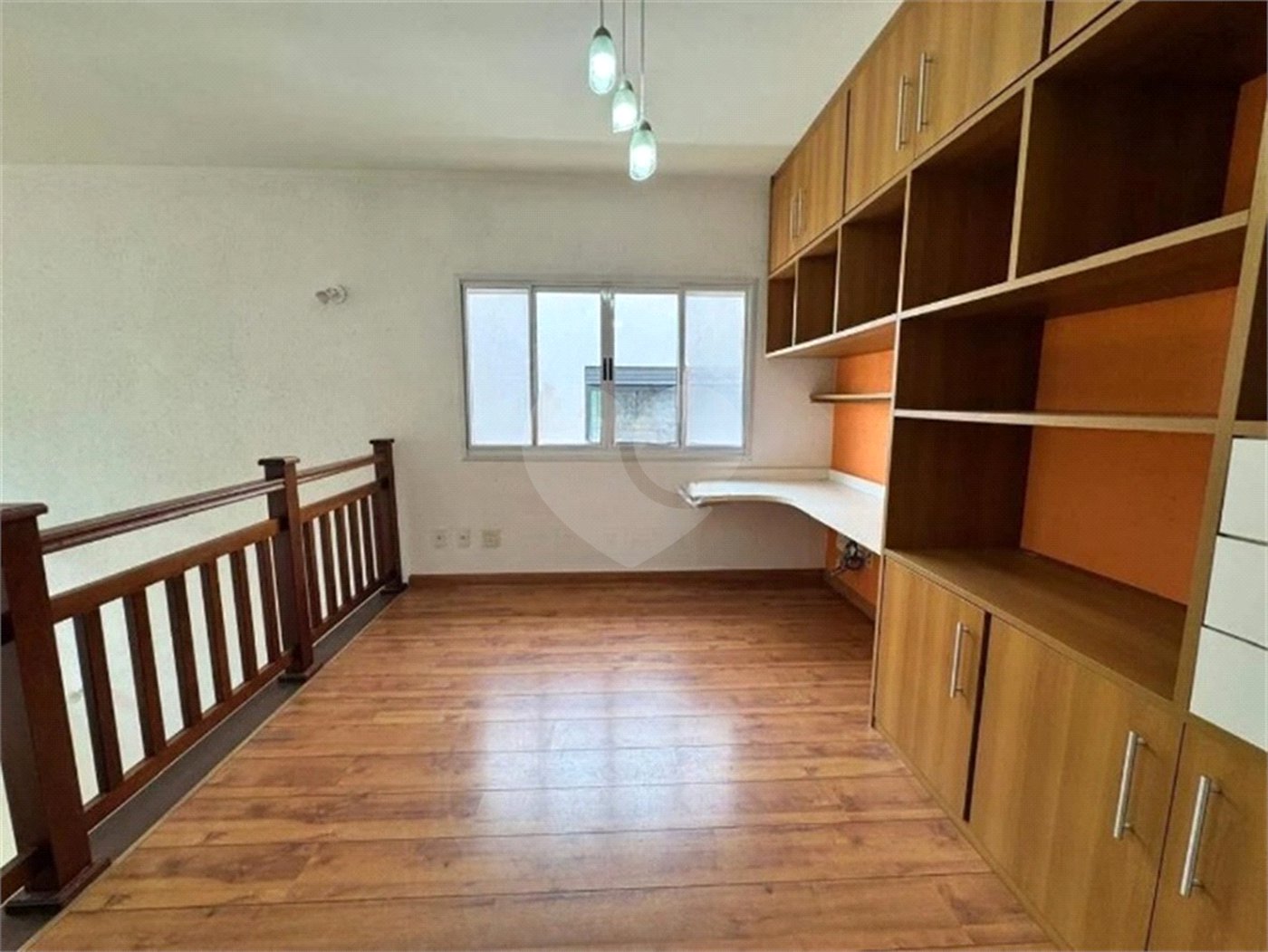 Casa à venda com 3 quartos, sendo 1 suíte,  no condomínio Residencial Recanto dos Paturis, Vinhedo - SP