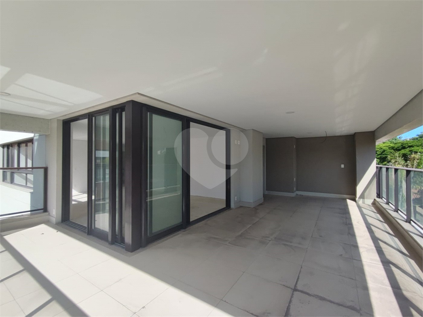 Apartamento à venda com 4 suítes em Jardim Leonor, São Paulo, SP