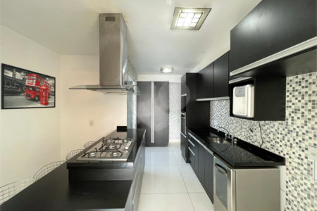 Apartamento à venda com 3 suítes em Vila Andrade, São Paulo, SP