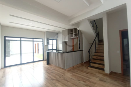Casa à venda com 3 quartos, sendo 2 suítes, no condomínio Vila Rica, Indaiatuba - SP
