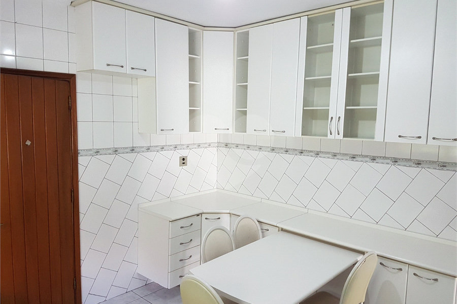 Casa à venda com 4 quartos, sendo 1 suíte, em Santana, São Paulo, SP