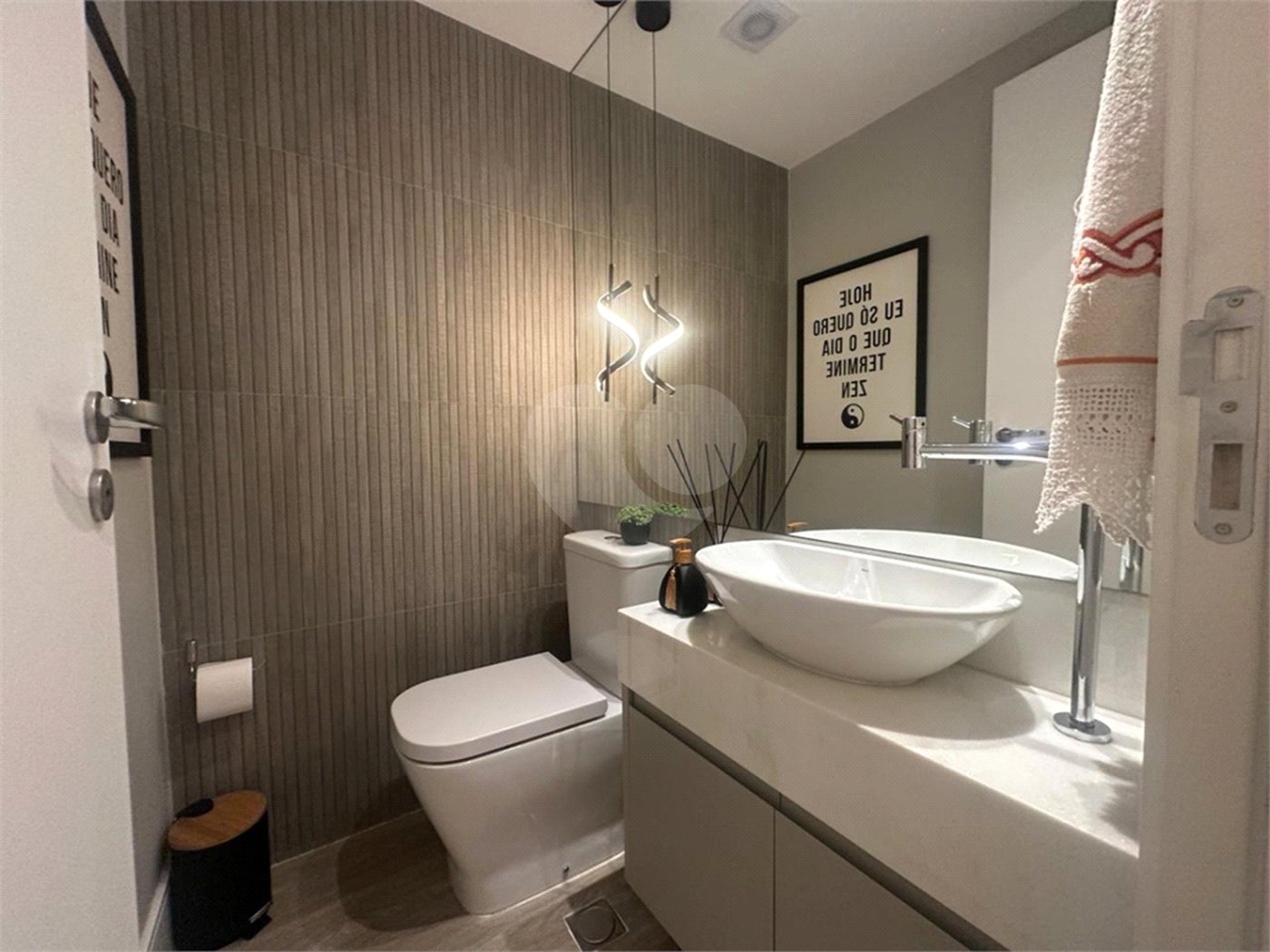 Apartamento à venda com 3 quartos, sendo 2 suítes, em Santo Amaro, São Paulo, SP