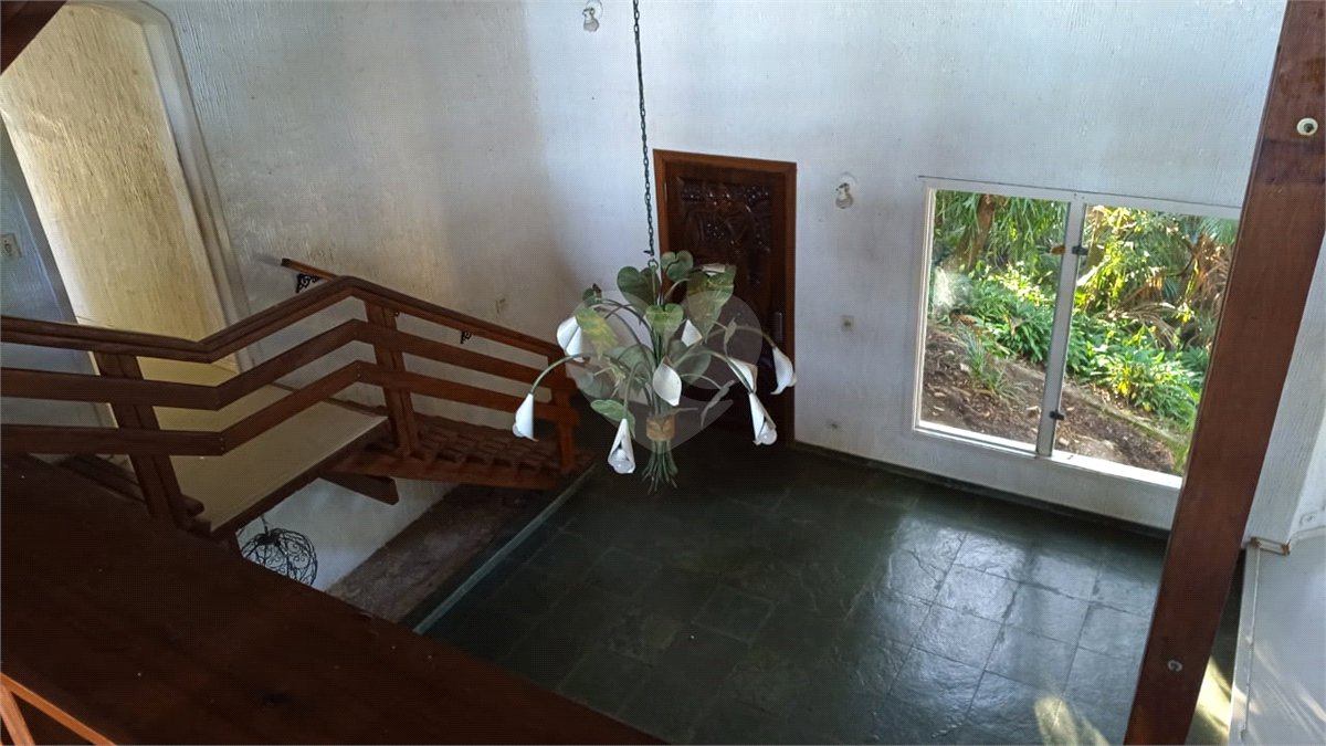 Casa à venda com 3 quartos, sendo 2 suítes, no condomínio Gleba II, Mairiporã - SP