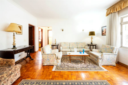 Casa Térrea à venda com 4 quartos, sendo 1 suíte, em Jardim Marajoara, São Paulo, SP
